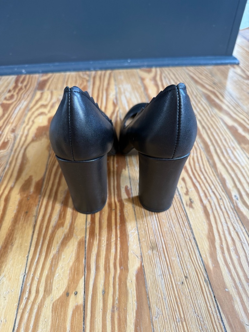 Crown Vintage Black Scalloped Vamp Block Heel Pumps - Willow Style - Picture 5 of 7